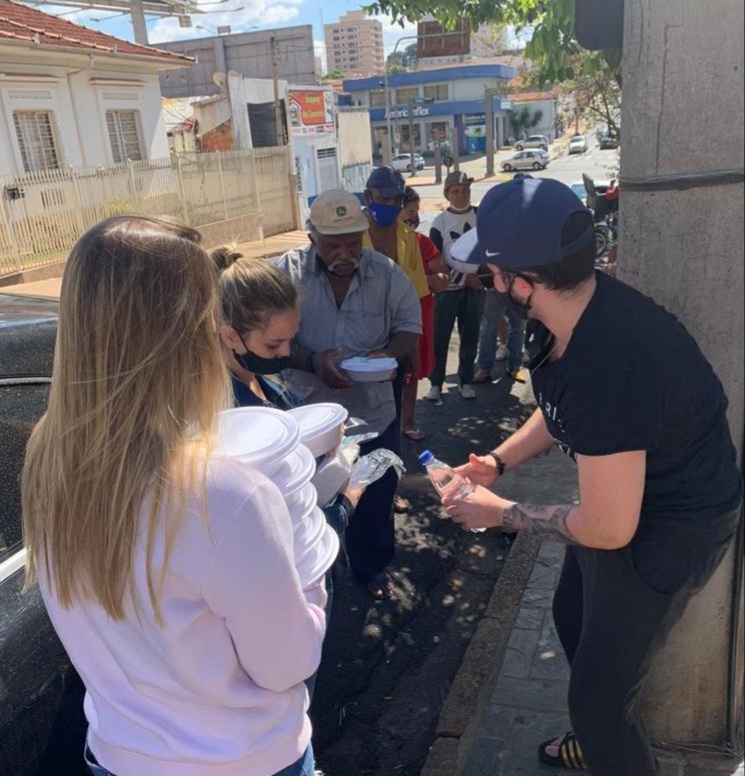 Espetáculo de Natal com moradores em situação de rua será