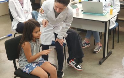 Projeto de extensão do curso de medicina FACERES leva Teste de Snellen a alunos da rede municipal de ensino de Guapiaçu