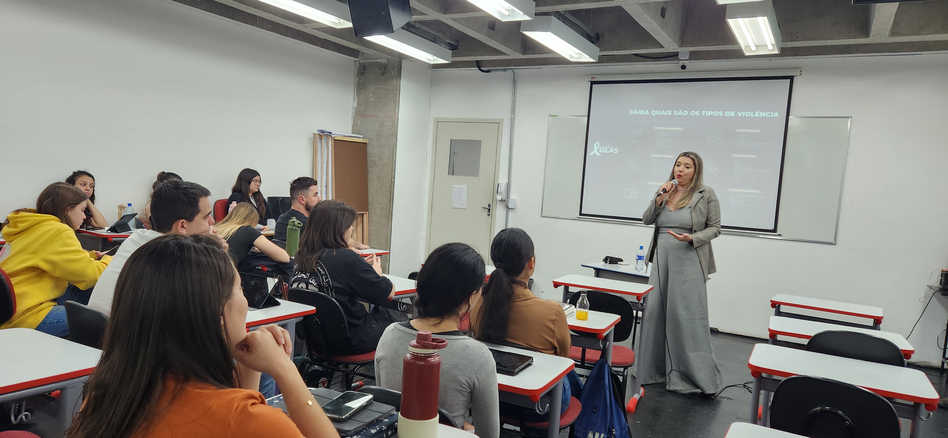 Faculdade de medicina FACERES destaca campanha “Agosto Lilás” com palestra sobre violência contra a mulher