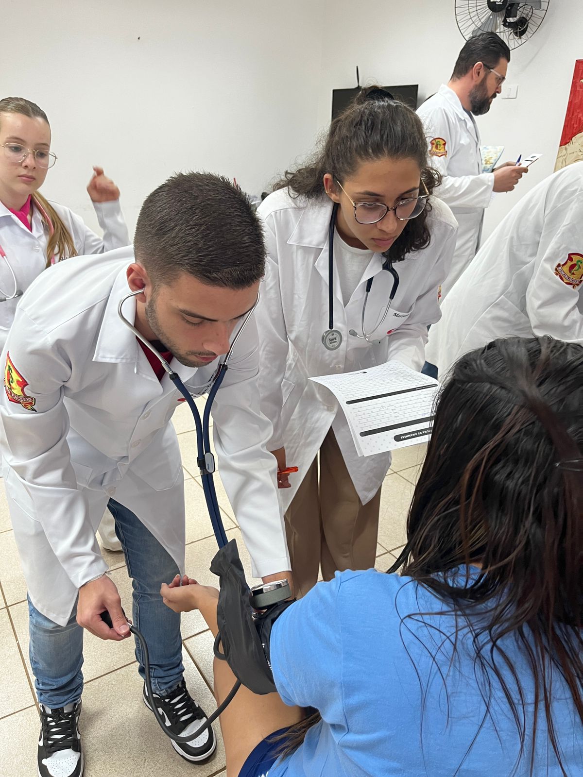 Faculdade de medicina FACERES alcança marco histórico na extensão universitária em 2024