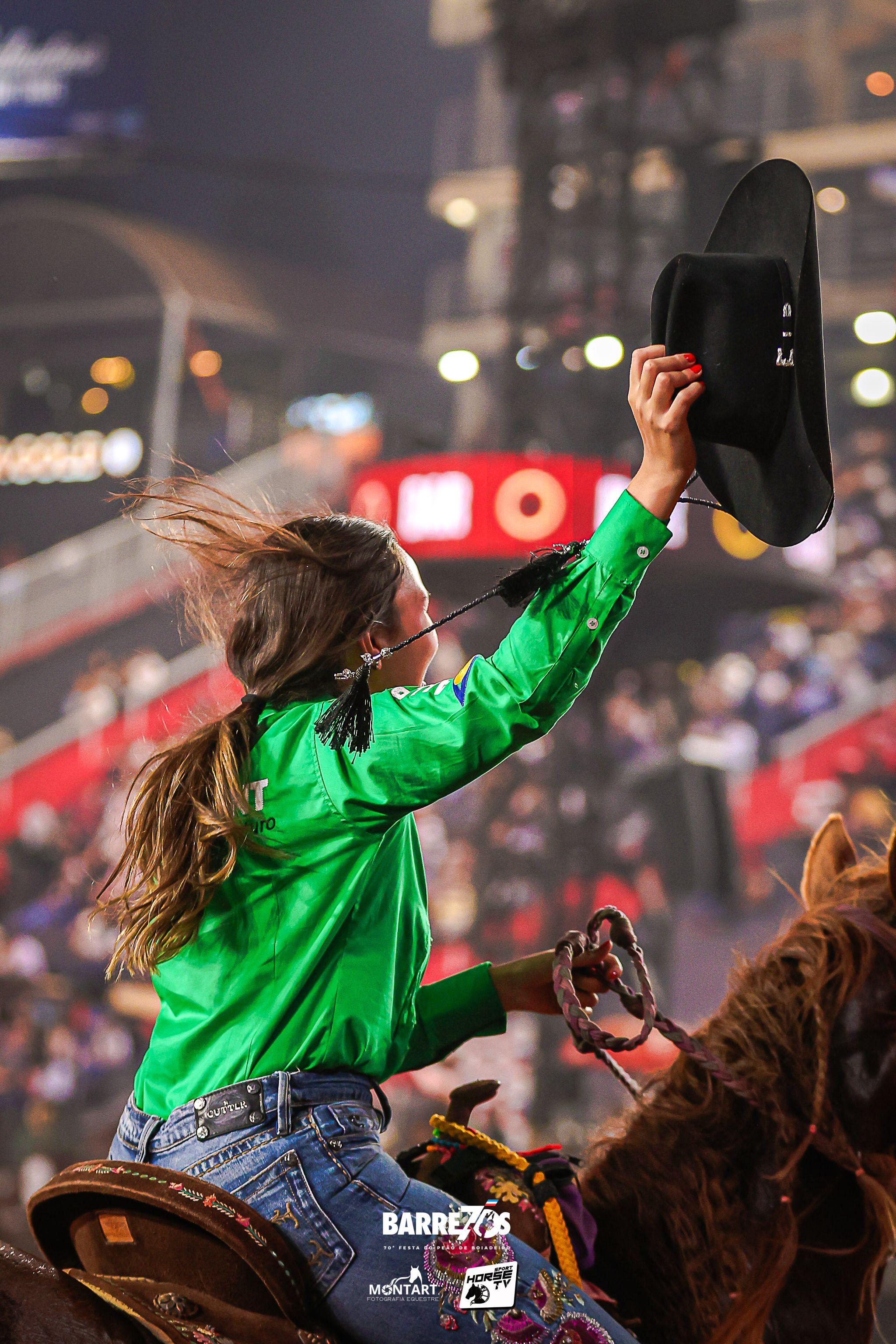 Estudante da FACERES conquista bicampeonato em Barretos na prova dos Três Tambores Estudante da FACERES conquista bicampeonato em Barretos na prova dos Três Tambores
