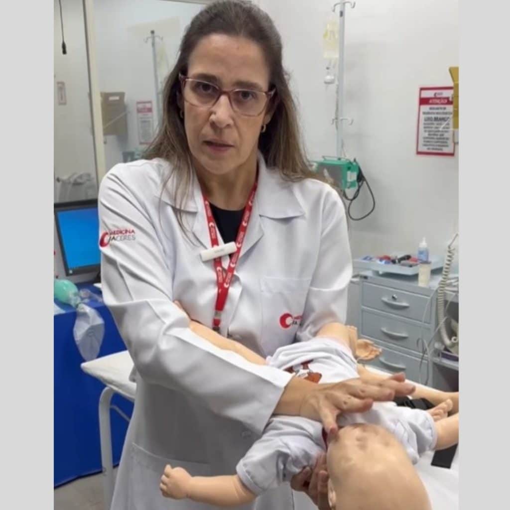 American Heart Association atualiza manobra de desengasgo; professora da Faculdade de Medicina FACERES explica mudanças nas diretrizes